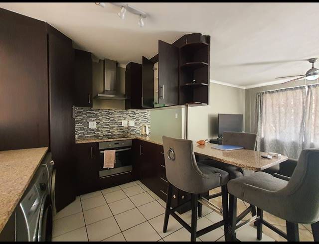 2 BEDROOM SIMPLEX FOR SALE IN COUNTRY VIEW